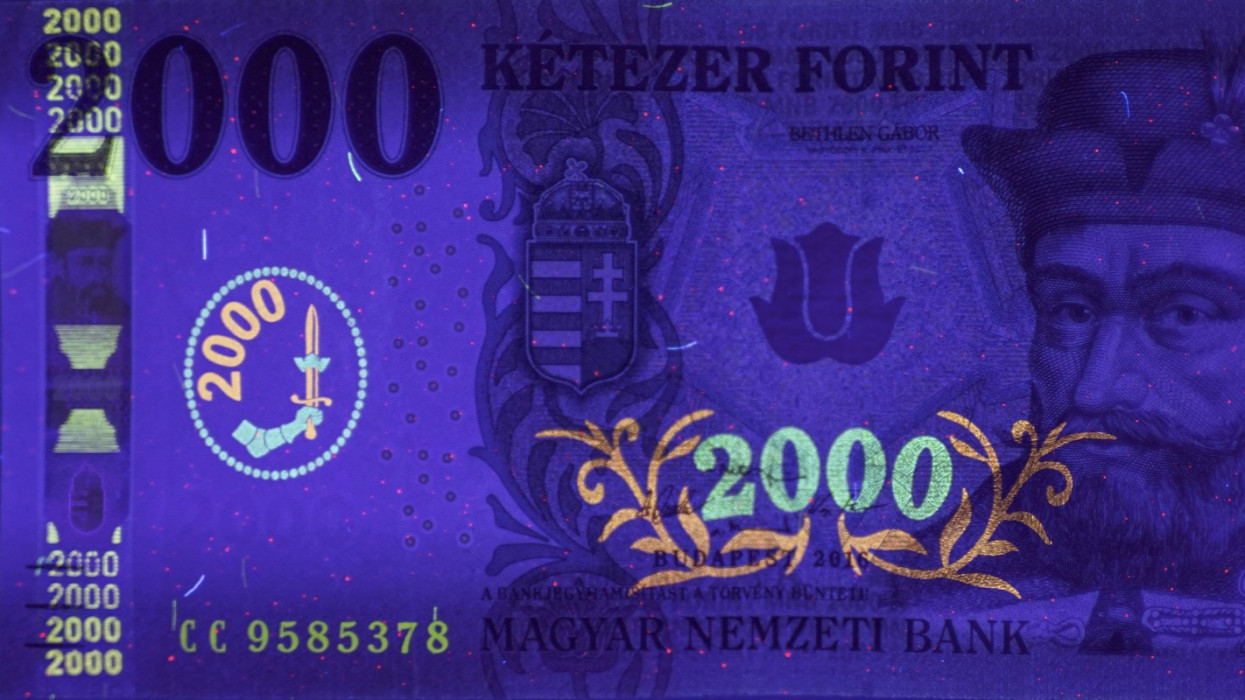 Milyen tényezők állnak a készpénzállomány növekedésének hátterében?