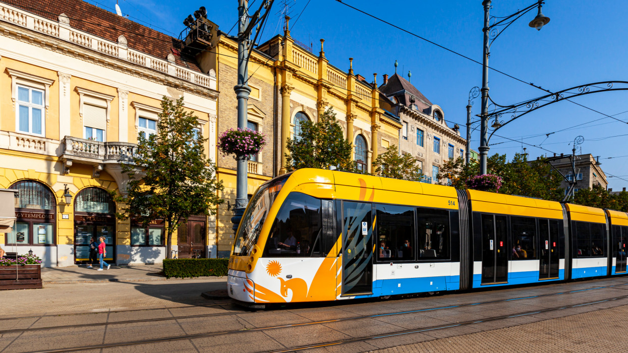 Megszólalt a BKV: ez okozta a súlyos pesti villamosbalesetet