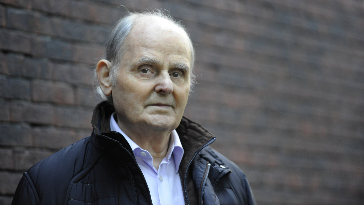 Szomorú hír érkezett: meghalt Bak Imre festőművész