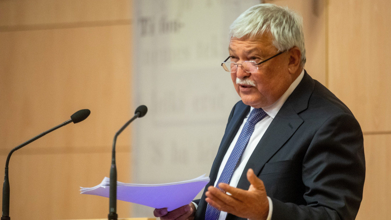 Többen is megelőzték Mészáros Lőrincet: ő most a leggazdagabb ember Magyarországon