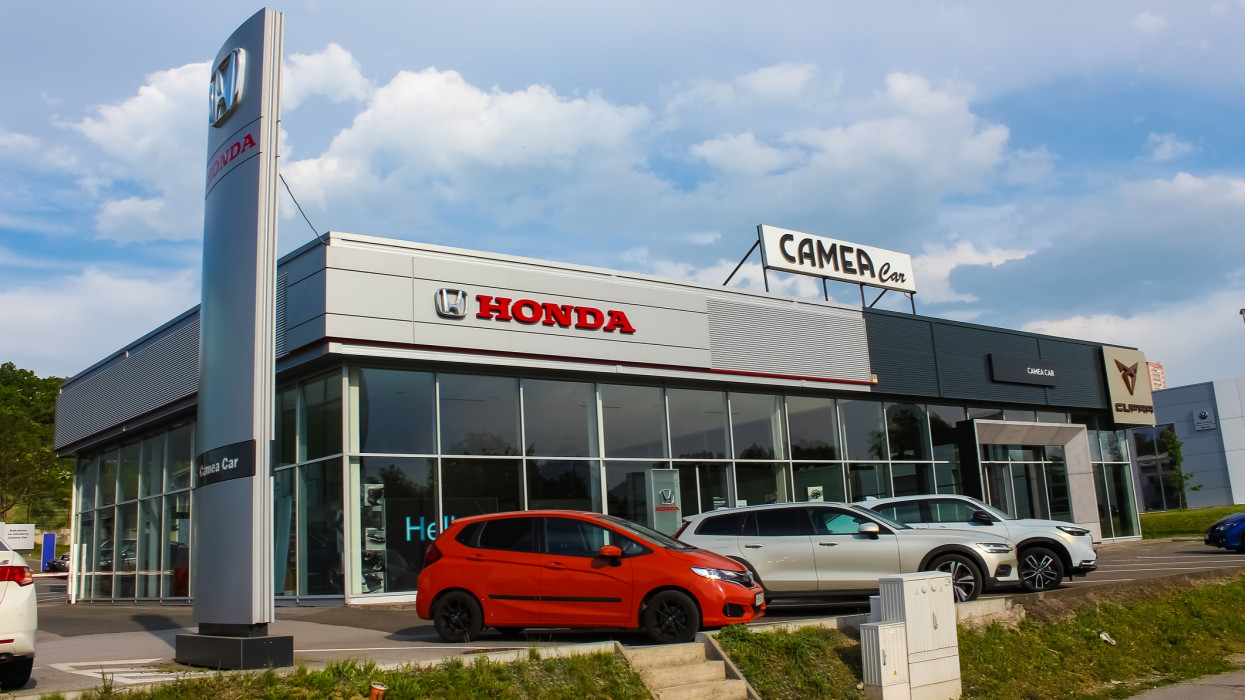 Visszahívja 200 ezer 2018-tól 2020-ig gyártott modelljét a Honda: baj van a fékekkel
