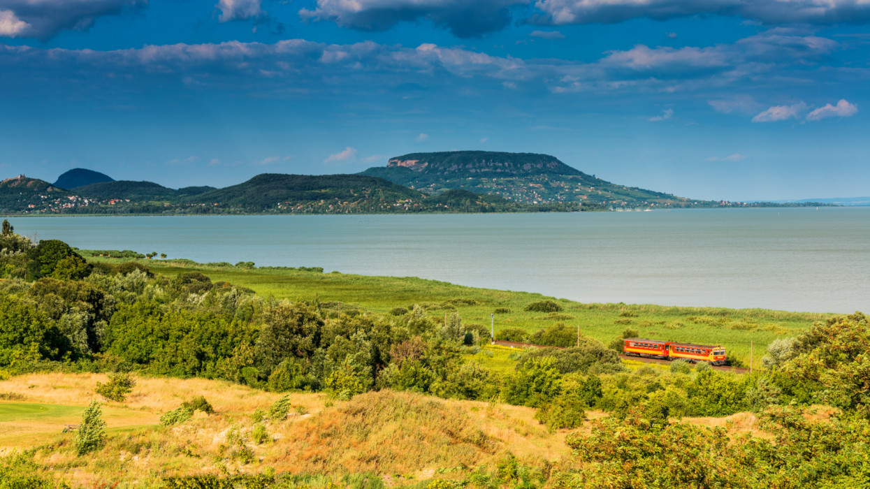 Mégis, mi folyik a Balatonnál: veszélyes környék lett a magyar tenger az egyre több bűncselekmény miatt?
