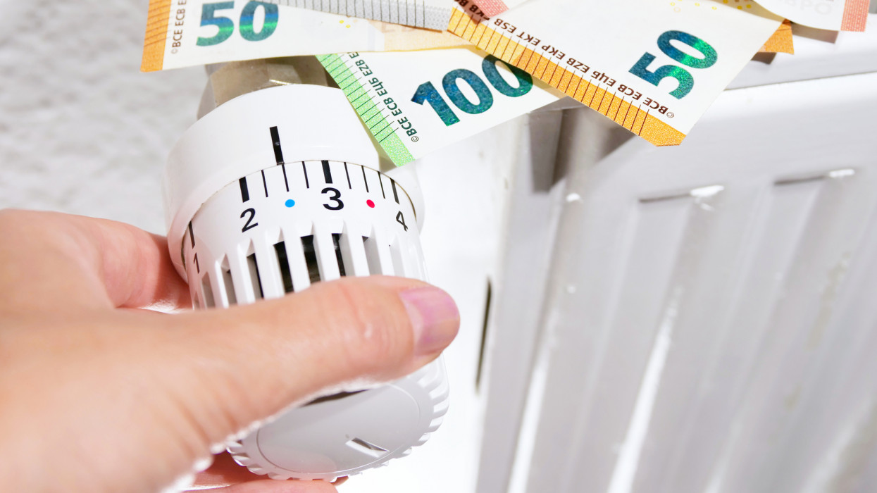 Itt vannak a 2023-as rezsiárak: rengeteg magyar családot érint a változás