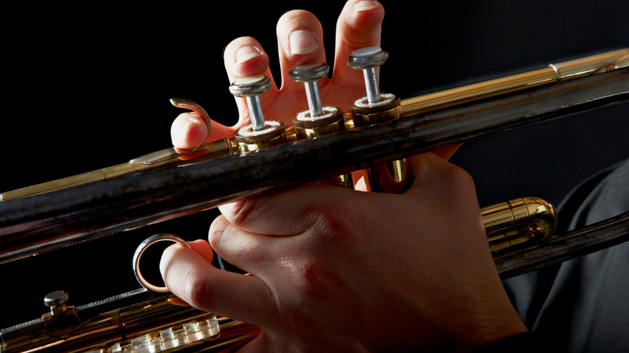 Mindenét pénzzé teszi Galambos Lajos: elképesztő dolgokat árul a zenész