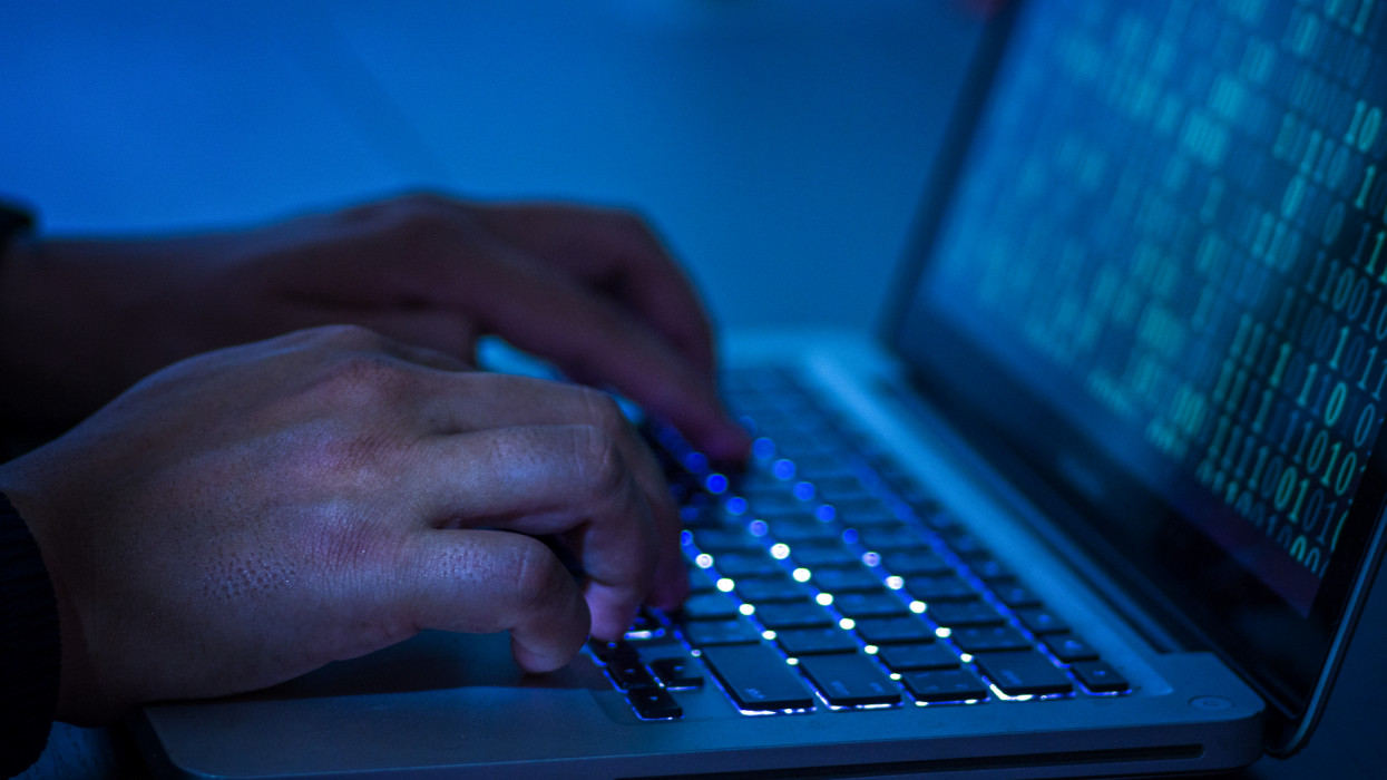 Továbbra is terjed ez a csalás az interneten: ne dőlj be neki, így készülj fel rá