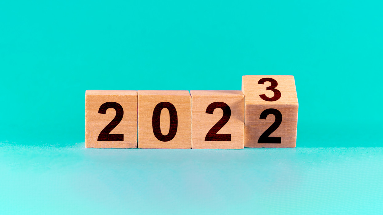 Így lép az emberiség 2023-ba: Ukrajna szenved, ez történt újra New Yorkban