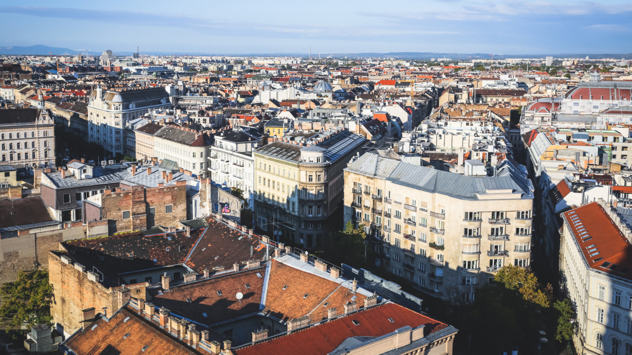 Új rezsitámogatást jelentett be a kormány: mutatjuk, kiknek járhat