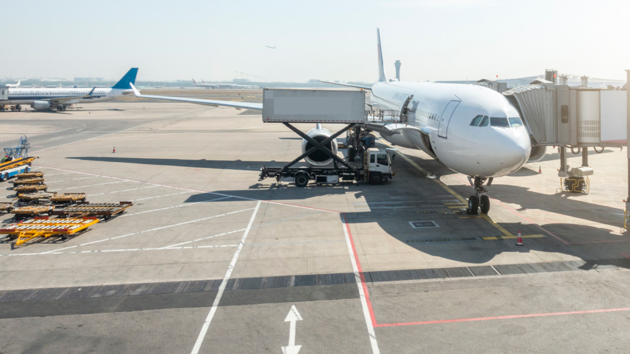 Súlyos pénzeket spórolhatsz a fapados repjegyeken: ez a trükk a Ryanairnél, WizzAirnél is működik