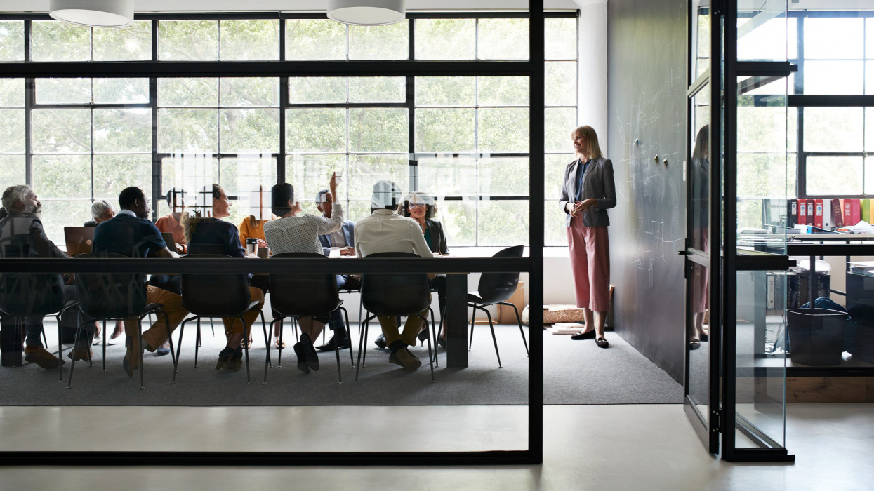 Titkos fegyvert élesítettek a magyar munkahelyek: rengeteg munkavállalót érint