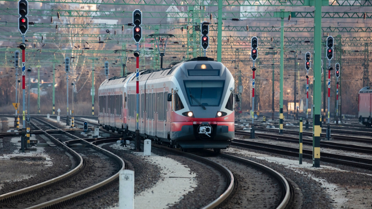 Hatalmas változás a vasútnál: mától minden máshogy van, jelentős csere történt