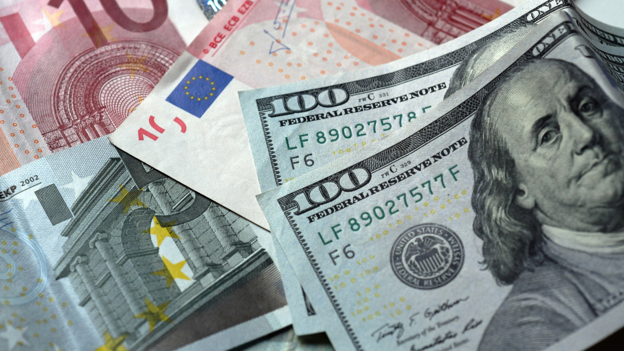 Ide menekítik megspórolt forintjaikat a magyar családok: lehet még nyerni rajta?